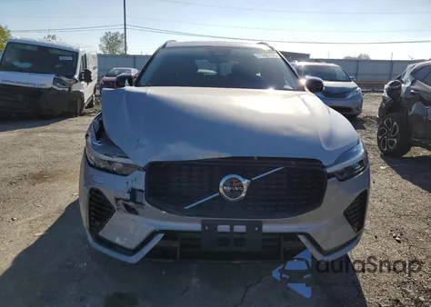 2025 Volvo Xc60 Ultra z USA, uszkodzony, nr VIN YV4H60RM7S1008033